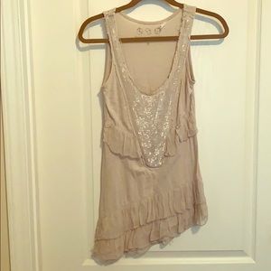 Scoop neck tank with sequence bead detail